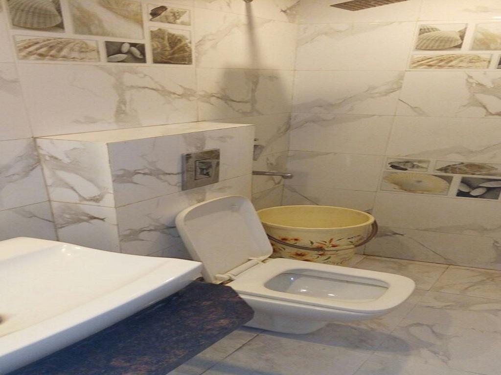 Hotel Parth Palace 뉴델리 외부 사진